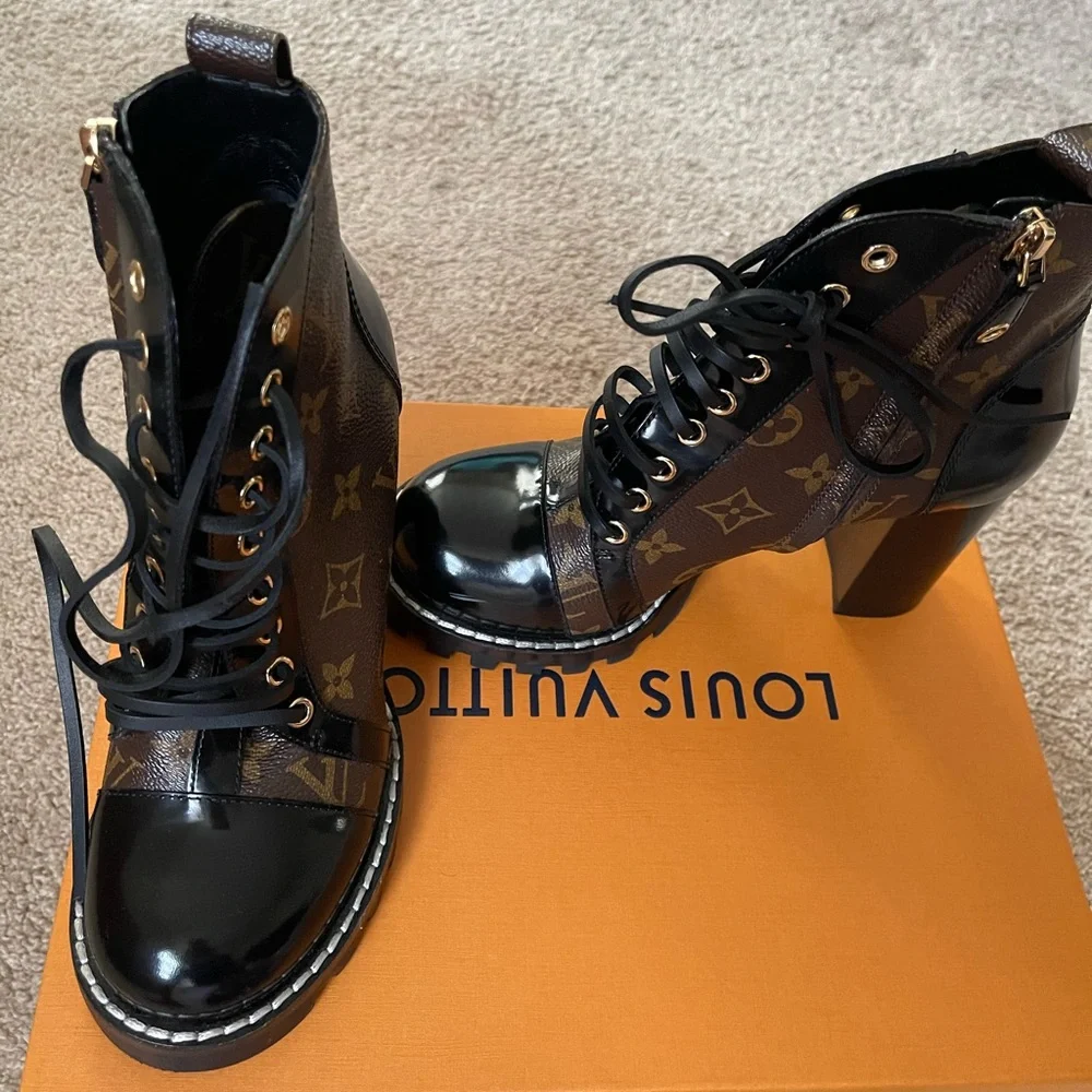 AUTHENTIC LOUIS VUITTON STAR TRAIL ANKLE BOOTS - Picture 3 of 4